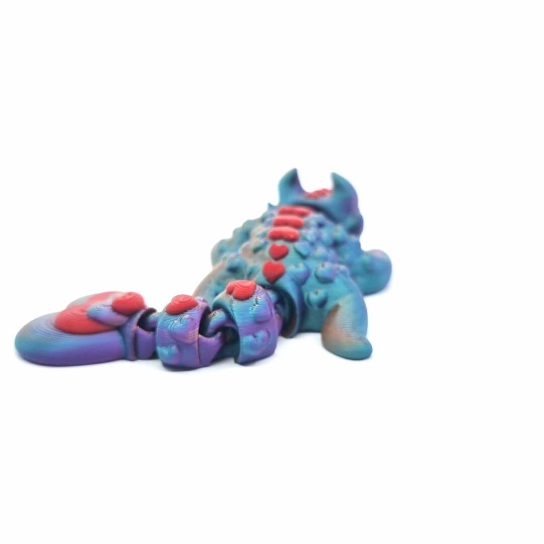 Glücksdrache CORA mit Herz